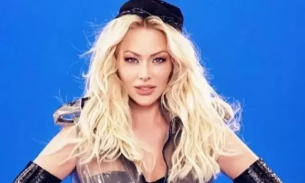 Aylin Coşkun kimdir, kaç yaşında, nereli, evli mi, eşi kim, ne iş yapıyor, albümleri neler?