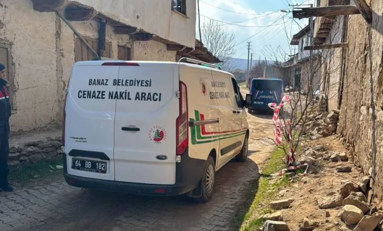 Kimse Beklemiyordu! 89 Yaşındaki Adam Komşularına Kurşun Yağdırdı