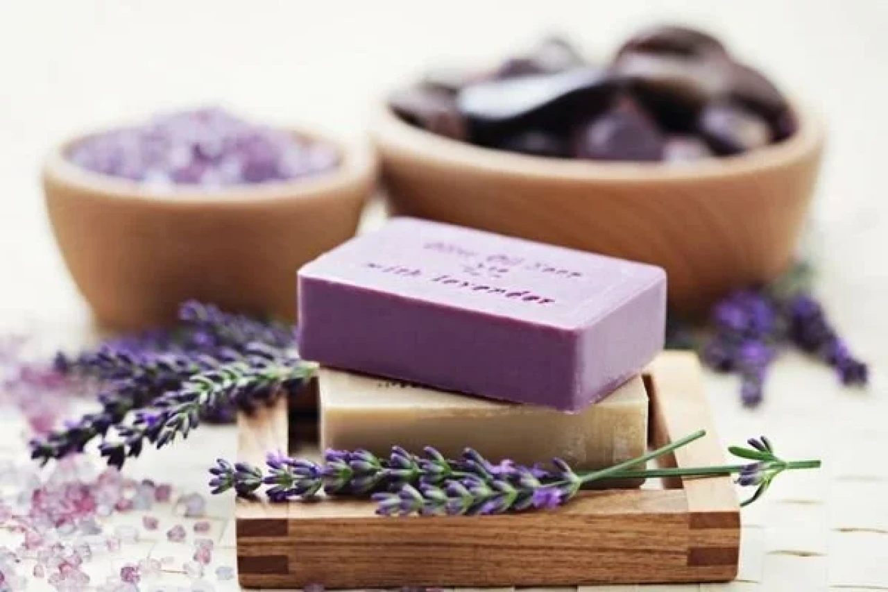 Güzellik Sırrı Açığa Çıktı: Lavanta Sabunu ile Kırışıklıklara Veda Edin!