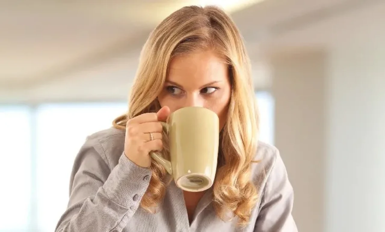 Felçten Kalp Hastalığına, Bunamadan Kansere! Yeşil Çayın Şaşırtıcı Faydaları!