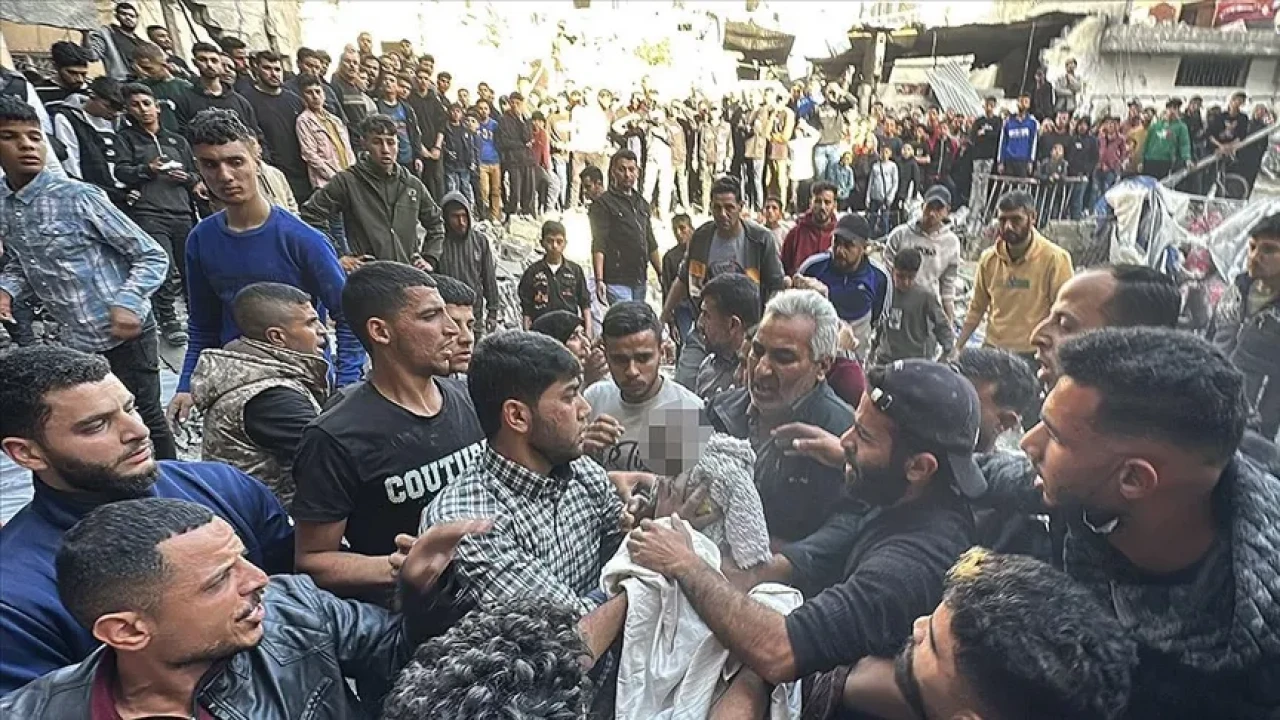 Gazze’de Bayramda Katliam: İsrail Saldırılarında 20 Filistinli Hayatını Kaybetti