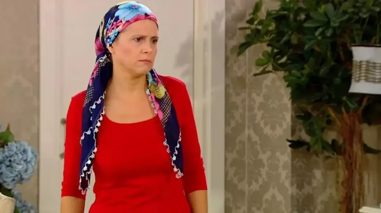 Çocuklar Duymasın’ın Emine’si Melek Şahin’den Şaşırtan Değişim! 53 Yaşındaki Oyuncunun Son Hali Olay Oldu!