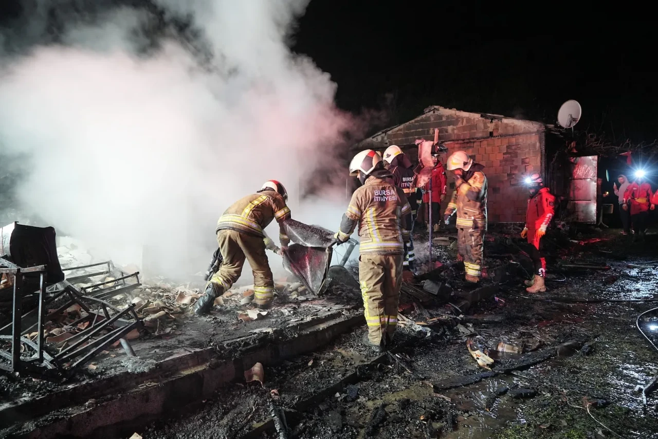 Mudanya’da Kabus Gibi Gece: 18 Ev Kül Oldu, Orman Son Anda Kurtuldu!