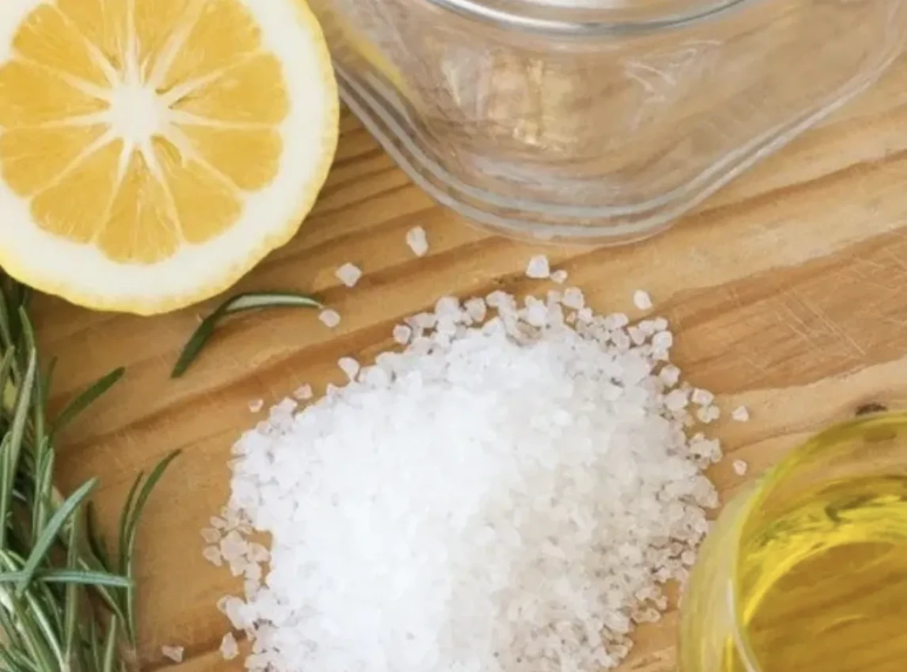 Çaydanlıktaki Kireç Nasıl Temizlenir? İşte En Etkili Doğal Yöntemler!