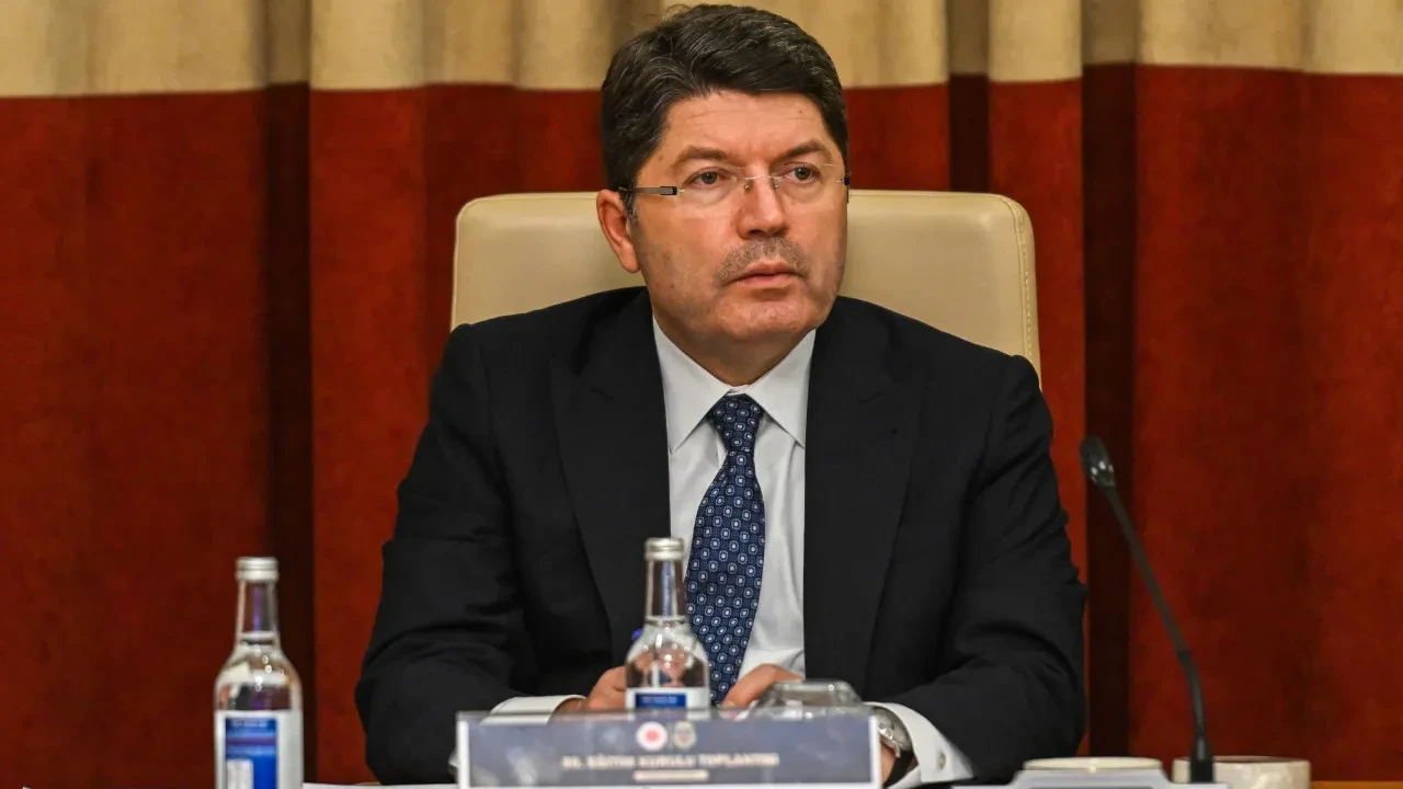 Yılmaz Tunç resti çekti: 'Ya silah bırakacaklar ya da mücadele devam edecek!'