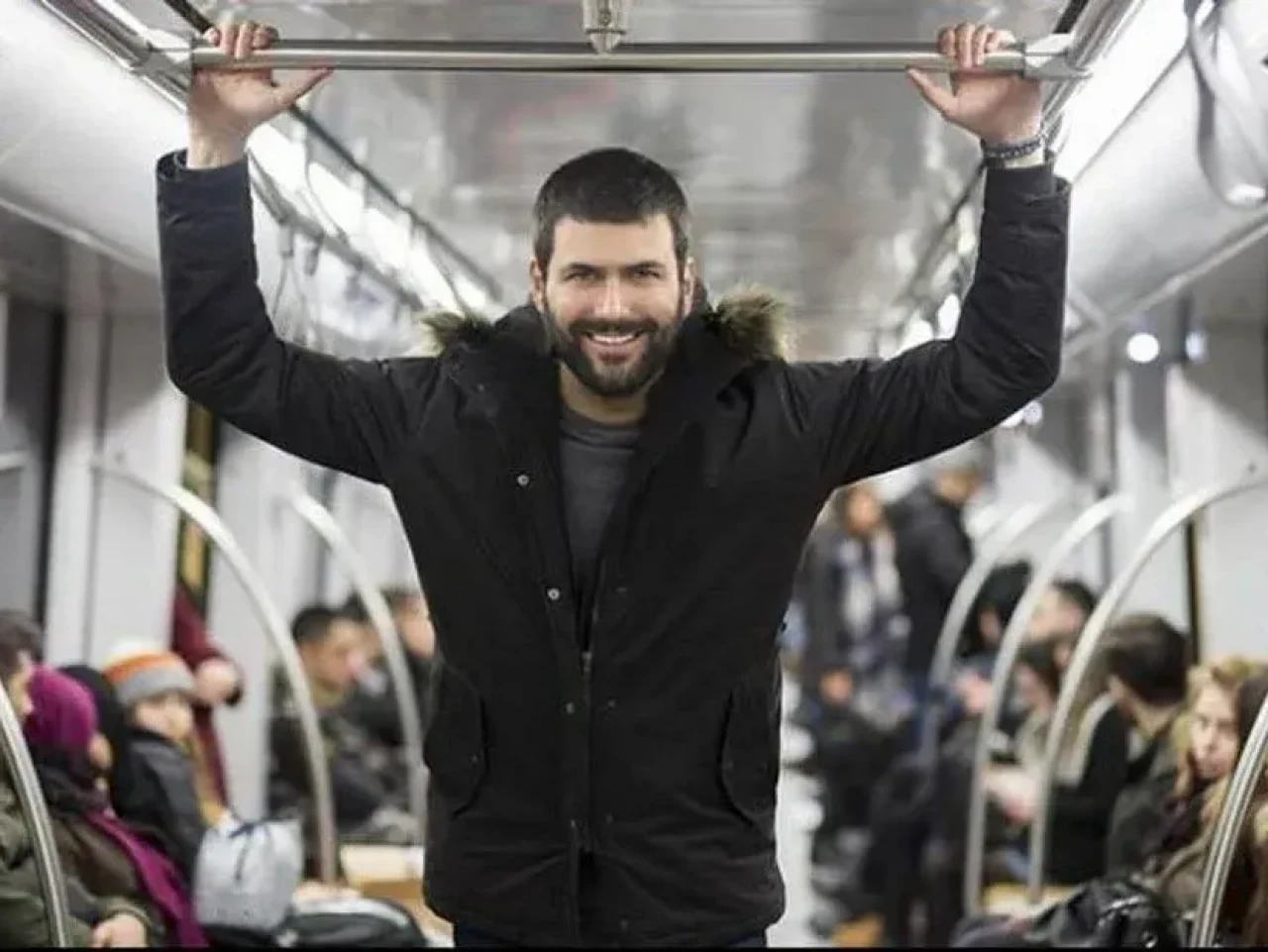 Derda Yasir Yenal kimdir, kaç yaşında, eşi kim, kiminle evli, ne iş yapıyor, hayatı ve biyografisi! Kariyeri ve Hayatı