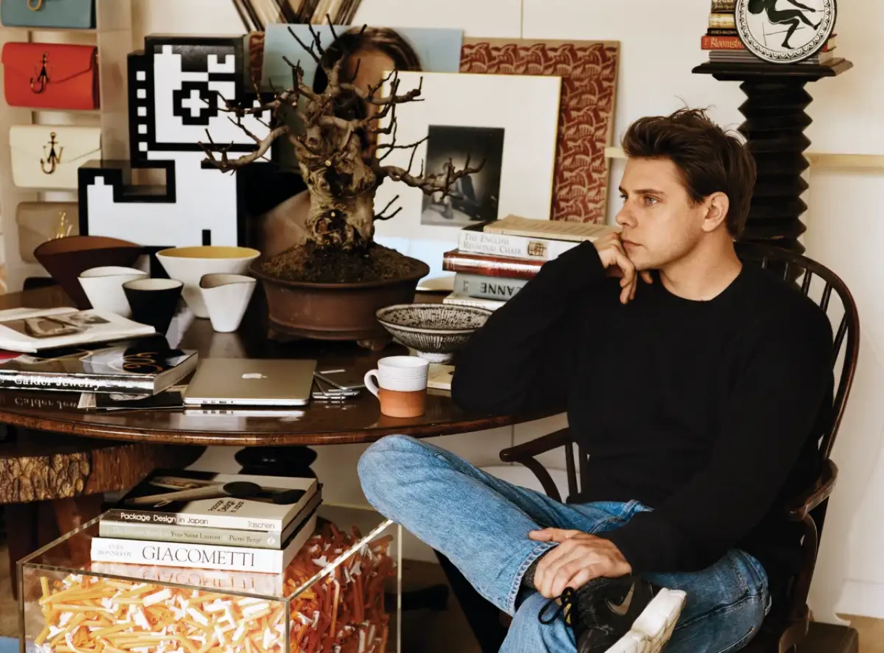 Moda Dünyasını Sarsan Ayrılık: İkonik Puzzle Çanta’nın Yaratıcısı Jonathan Anderson, Loewe’ye Veda Etti!