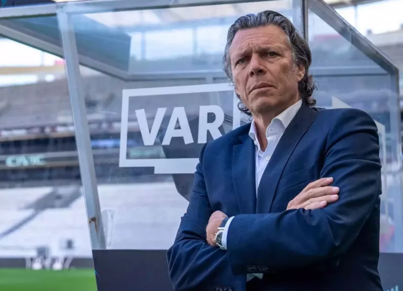 TFF'nin Yapamadığı Hamleyi Beşiktaş Yönetimi Yaptı! Yabancı Hakem Urs Meier Tüpraş Stadyumu'na Geldi