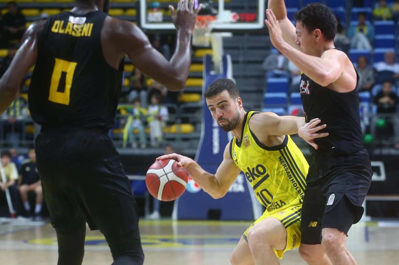 Fenerbahçe Beko - Mersin Spor Karşısında Hata Yapmadı! Fenerbahçe Rakibini 101 Sayıyla Mağlup Etti