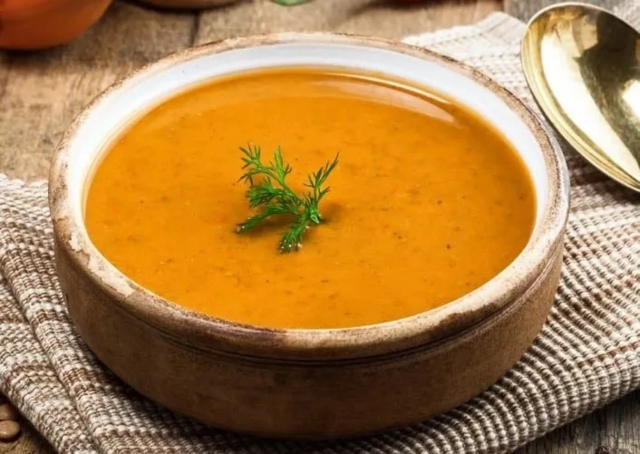 Bu Çorbayı İçen Bir Daha Vazgeçemiyor! Şifa Dolu Mercimek Çorbası Tarifi