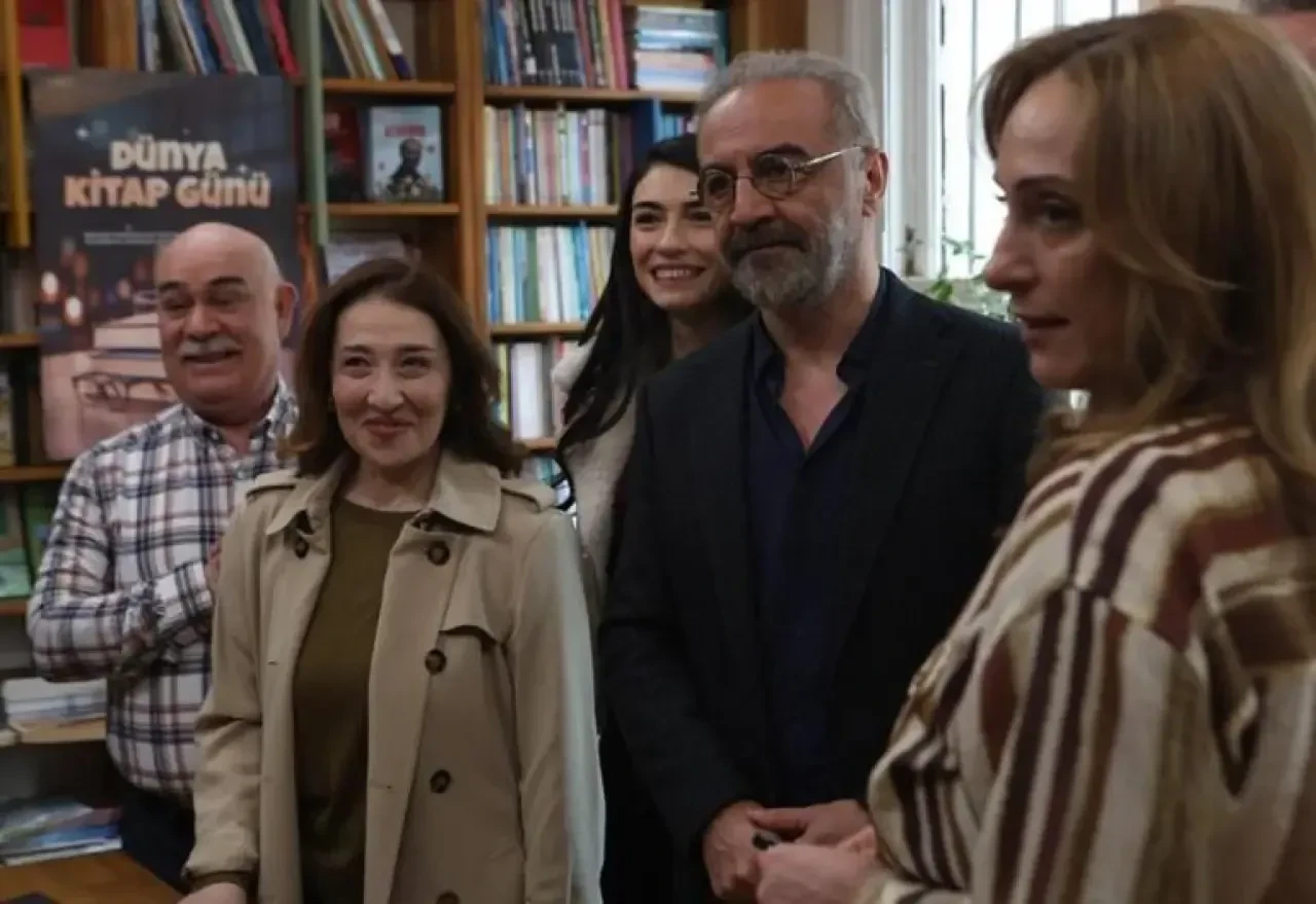 İnci Taneleri’nden Süleyman Seba’ya Saygı Duruşu! Yeni Bölüm Gözyaşlarıyla İzlendi, Dizi Kitap Oluyor!