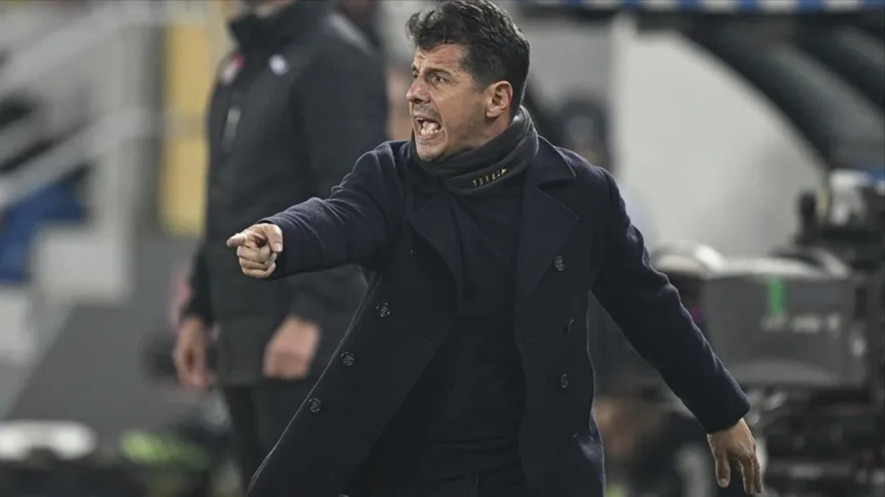 Antalyaspor Teknik Direktörü Emre Belözoğlu'ndan Çarpıcı Açıklamalar! Felipe Melo Hakkındaki Sözleri Yankı Buldu