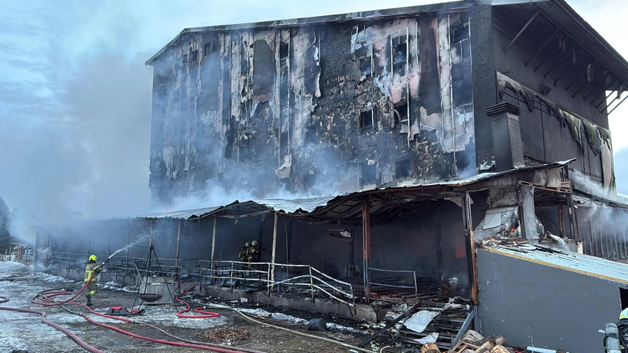 Ruhsatsız otelde felaket! Uludağ’da alevler göz göre göre yükseldi