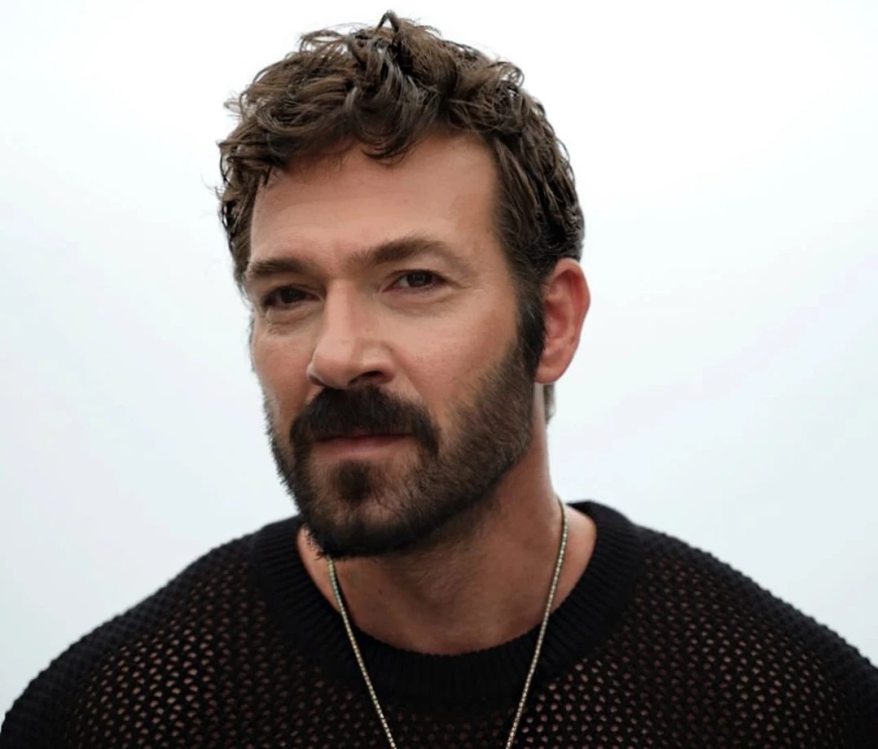 Berk Erçer kiminle evli, eşi kim, evli mi, eşi kaç yaşında, çocuğu var mı? Berk Erçer Hangi Dizilerde Oynadı?