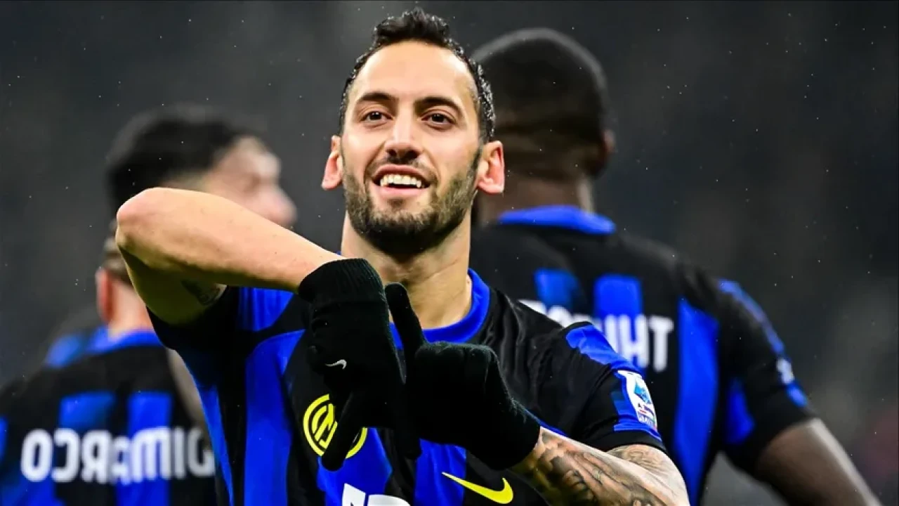 Hakan Çalhanoğlu'nun Piyasa Değeri Güncellendi! Çalhanoğlu'nun Piyasa Değerinde Şok Düşüş Yaşandı