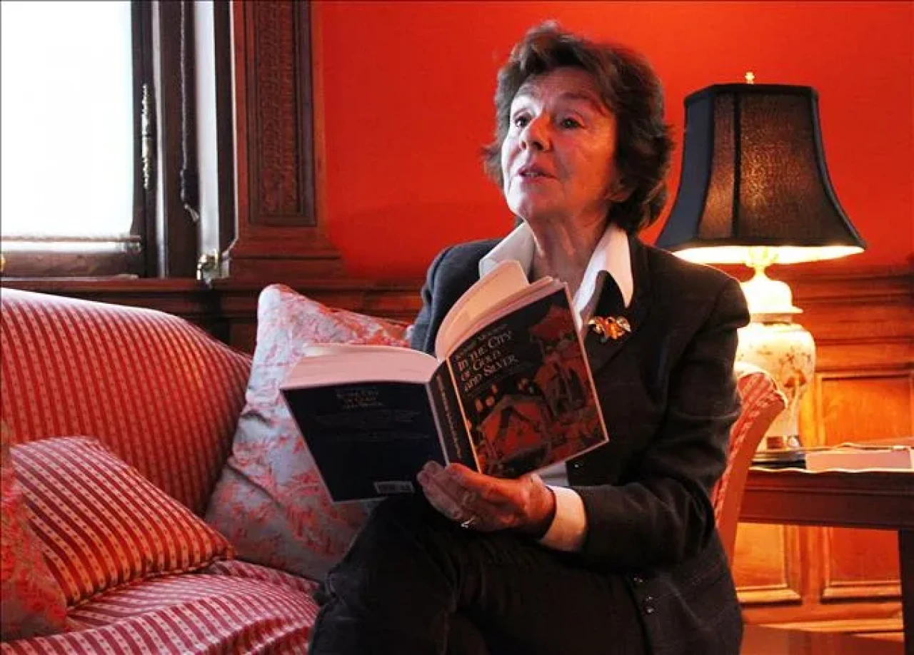 Kenize Murad Kimdir, Kaç Yaşında, Nereli, Kimin Torunu, Mesleği Ne, Nerede Yaşıyor?