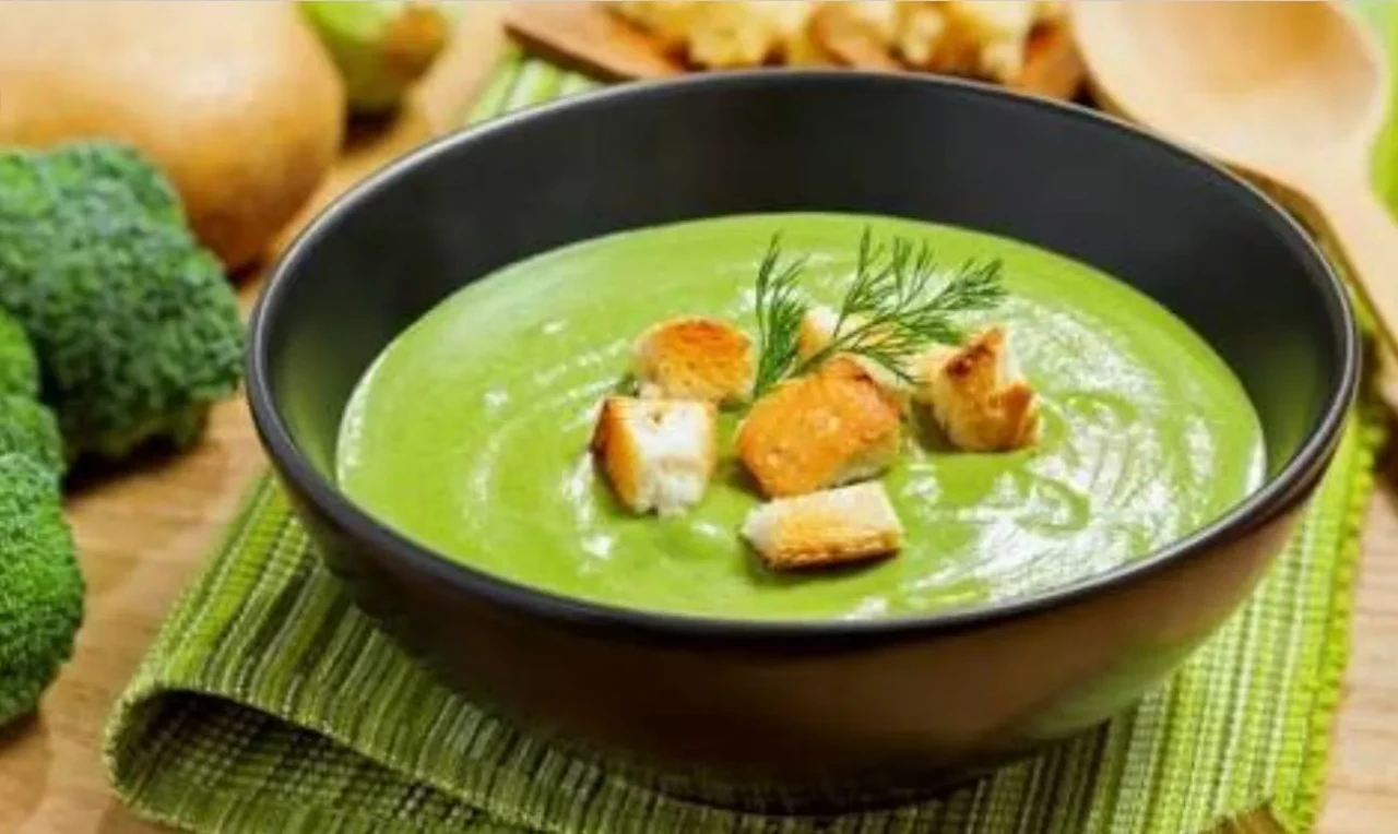 Her Kaşığı Şifa: Evde Kolayca Yapabileceğiniz Kabak Çorbası Tarifi