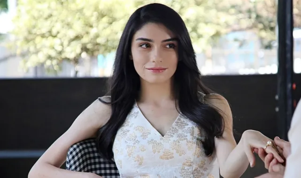 Hazar Ergüçlü ve DJ Artz Aşkı: Ünlü Oyuncudan Evlilik Açıklaması!