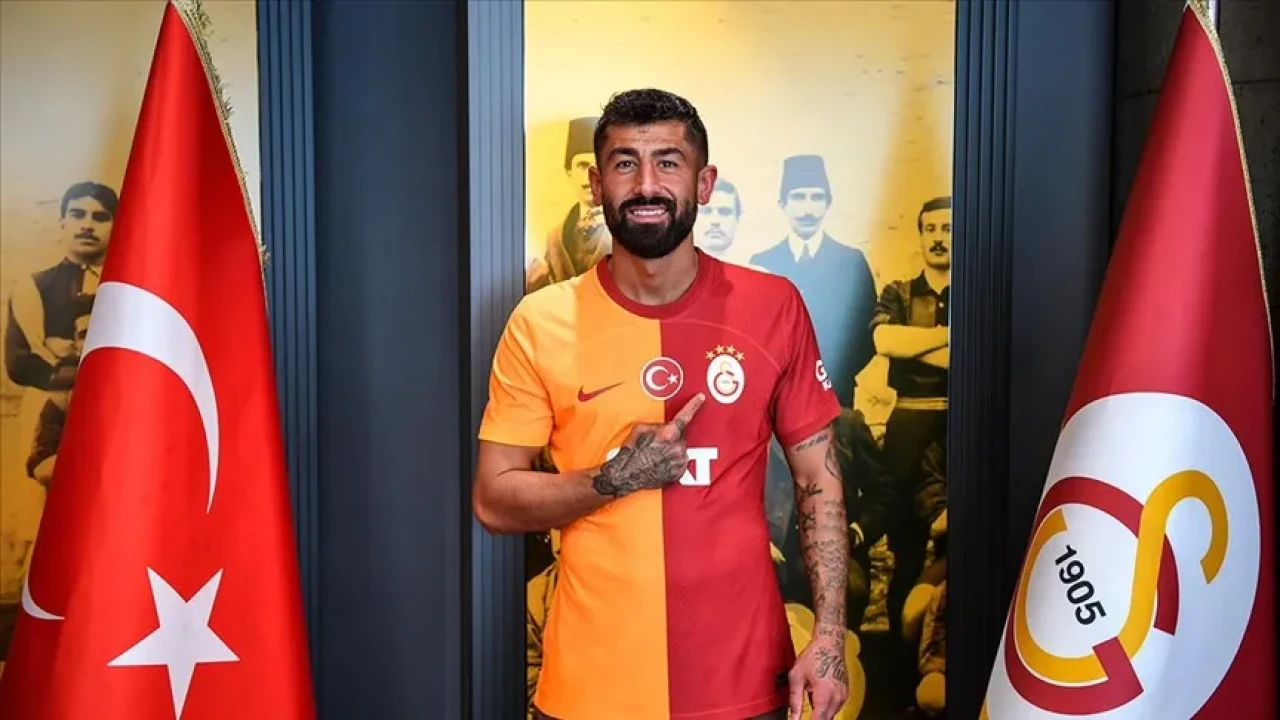 Galatasaray'ın Tecrübeli Oyuncusu Kerem Demirbay'a Süper Lig'den Talip Çıktı! Kerem Demirbay Takımdan Ayrılıyor mu?