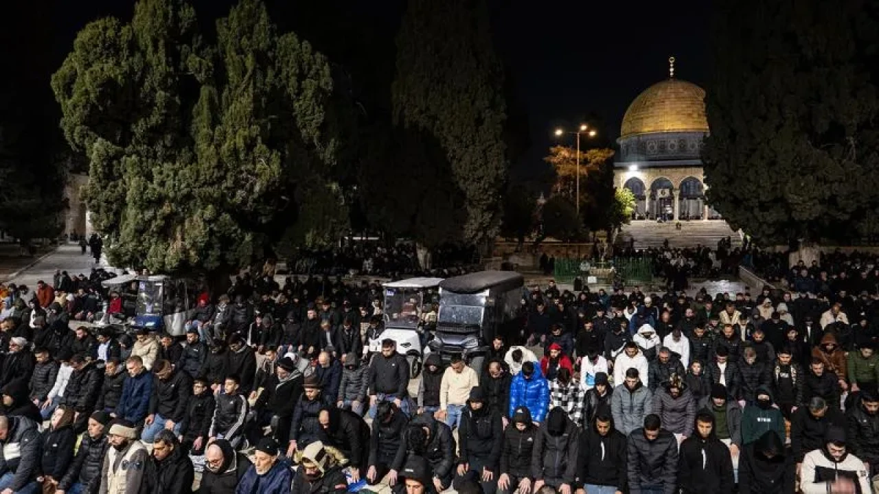 İsrail'in engelleri Filistin'i durduramadı: Mescid-i Aksa'ya akın sürüyor!