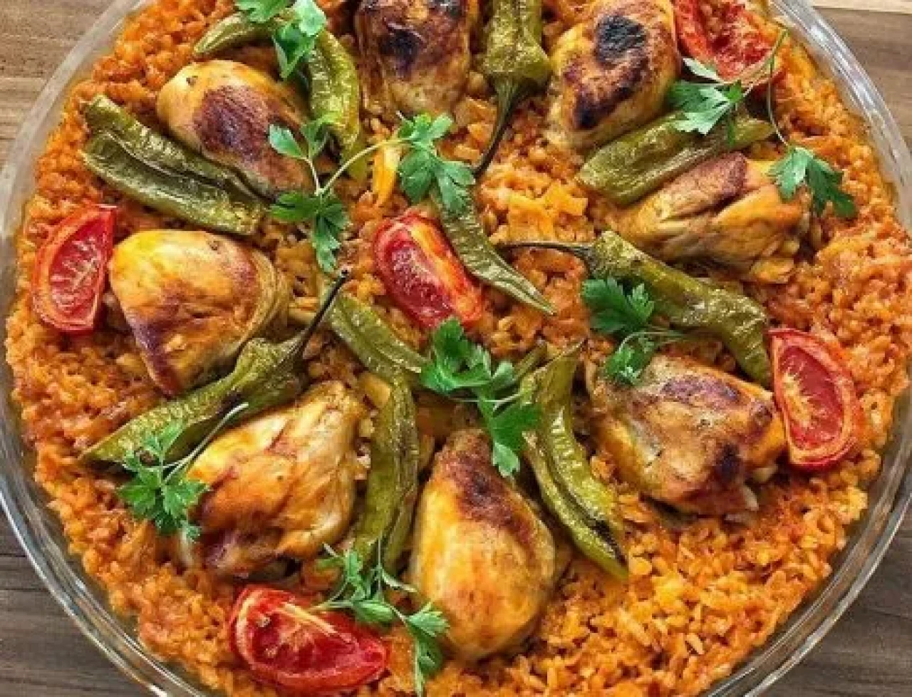Bu Tarifi Denemeden Mutfağa Girmeyin! İşte Enfes Bulgurlu Tavuk Kapama