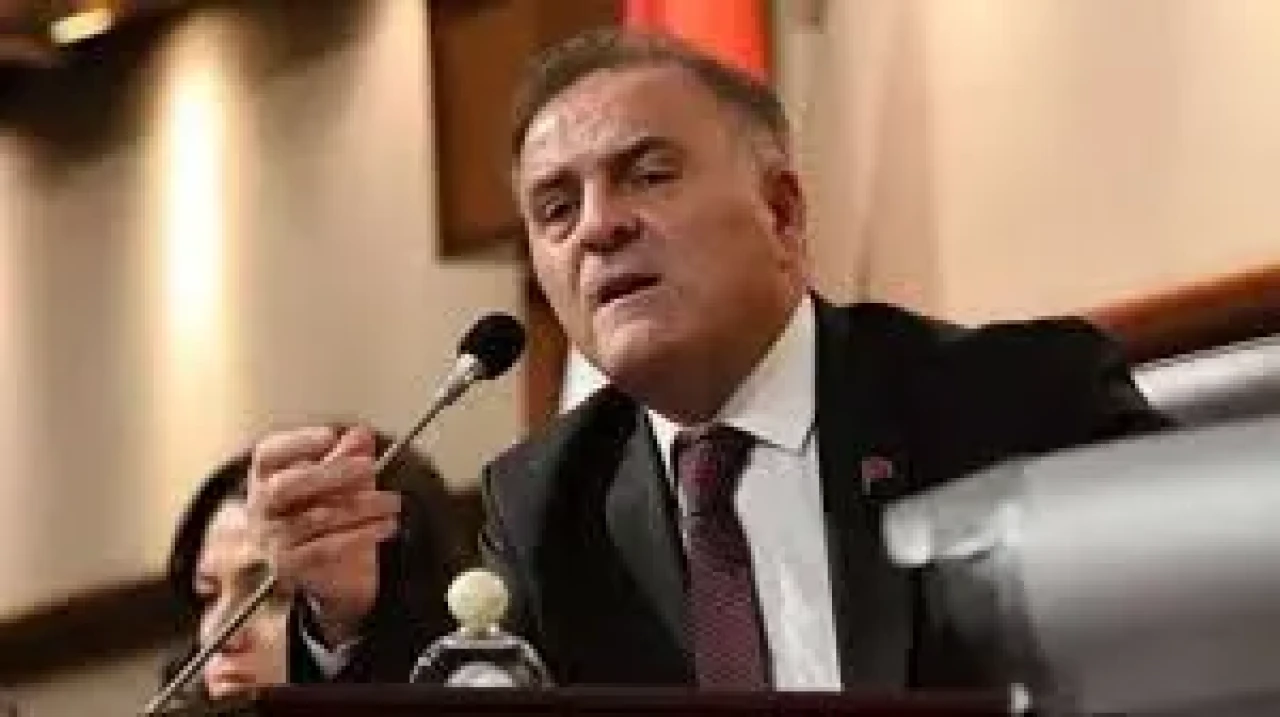 Nuri Aslan Kimdir, Kaç Yaşında, Aslen Nereli, Alevi Mi, Evli mi, Ne İş Yapıyor, Hangi Partiden? Hayatı ve kariyeri