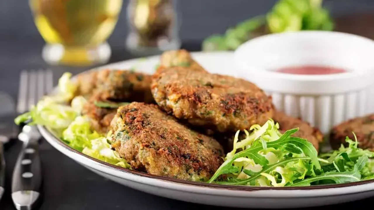 Balık Severler Buraya! Evde Kolayca Yapabileceğiniz Muhteşem Palamut Köftesi Tarifi