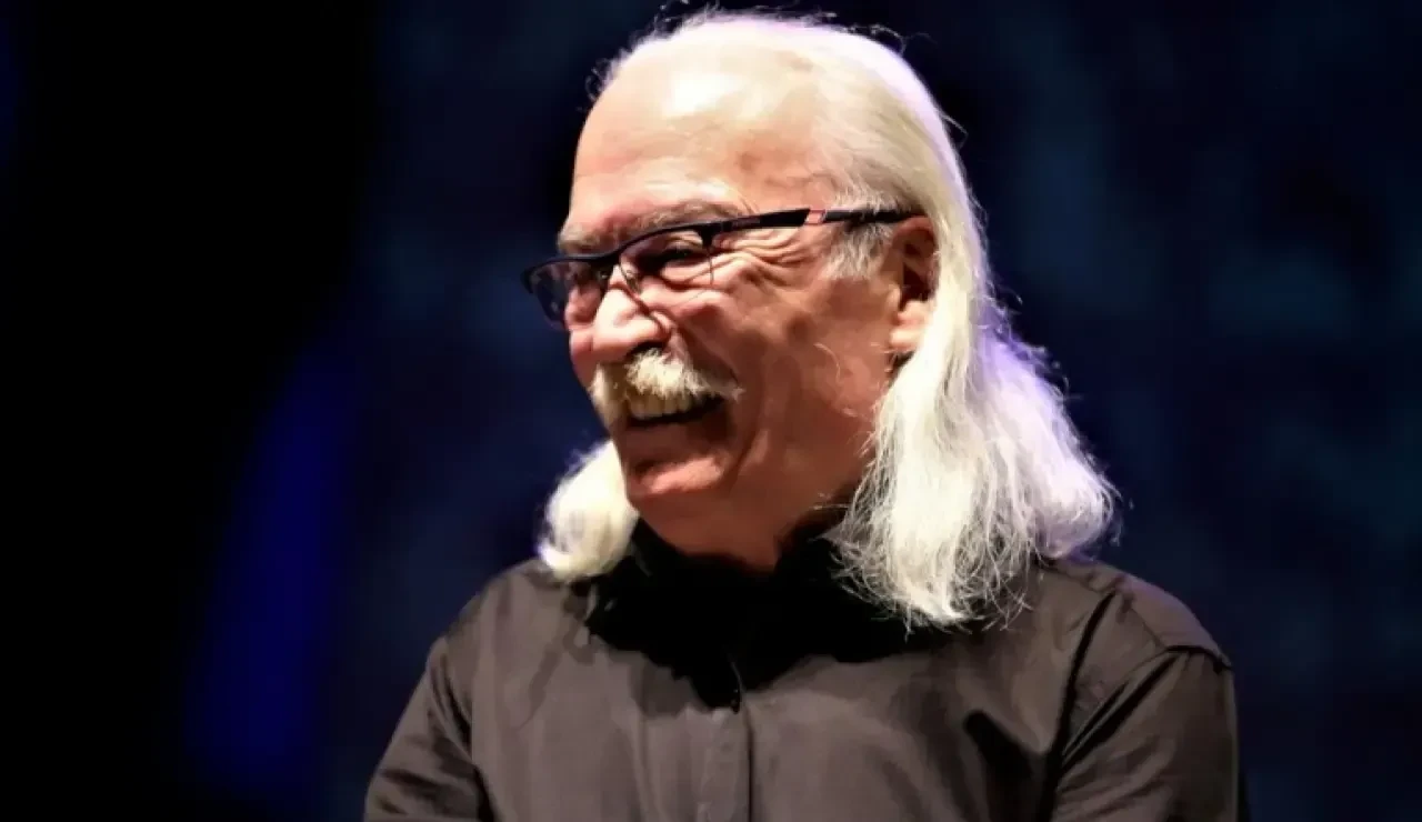 Cahit Berkay Kimdir, Kaç Yaşında, Ne İş Yapıyor, Evli mi, Eşi Kim, Aslen Nereli?