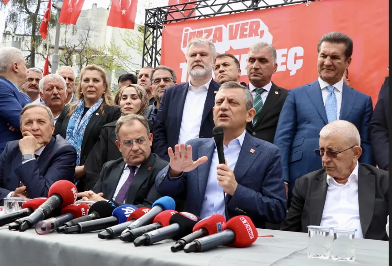 Özgür Özel'den 'İmamoğlu' ve 'Erken Seçim' Çıkışı: CHP'den Algı Operasyonu Niteliğinde Kampanya Hamlesi