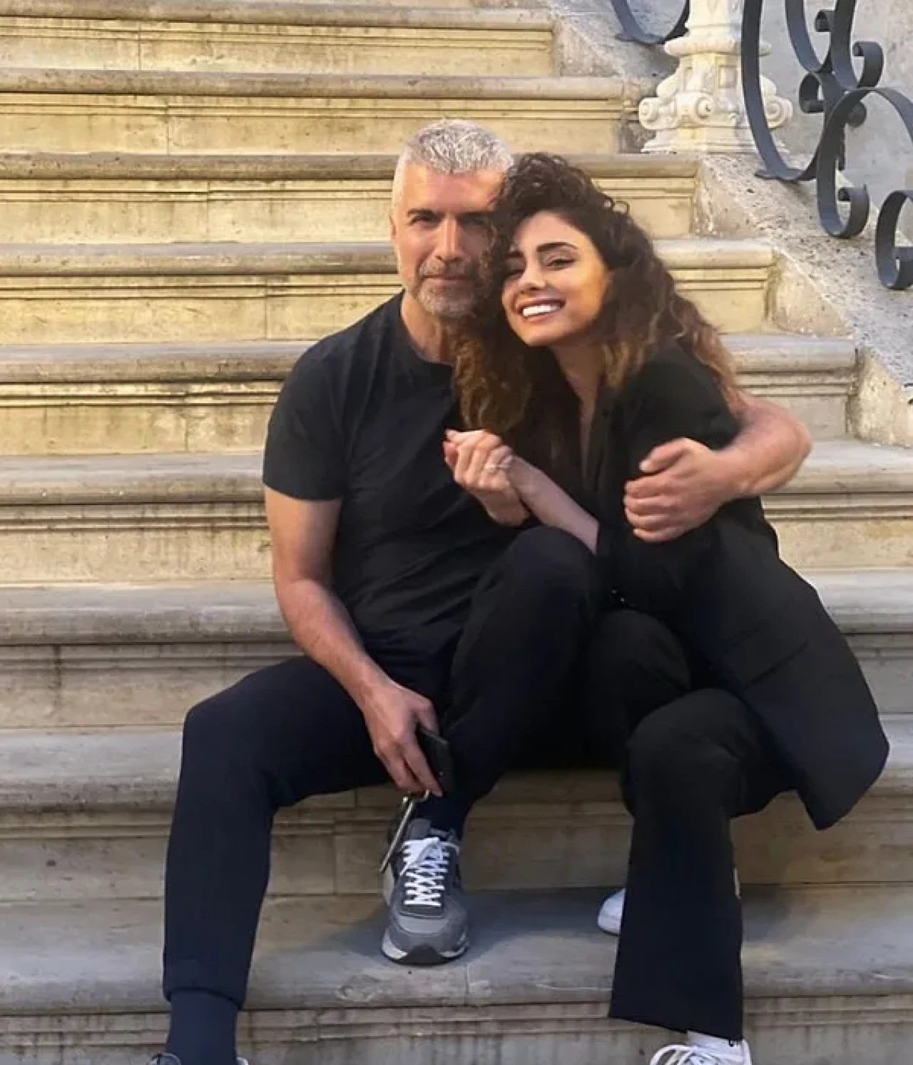 Ünlü Şarkıcı Özcan Deniz Kalp Spazmı Sonrası Anjiyo Oldu! Özcan Deniz'in sağlık Durumu Nasıl?