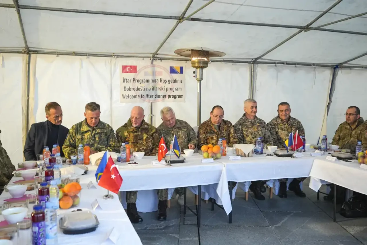 Saraybosna’da Türk Askerinden gönülleri ısıtan iftar buluşması!