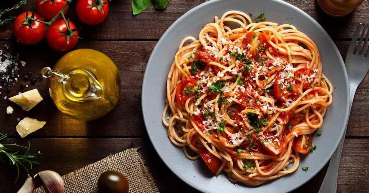 Şeflerden Özel Kıymalı Makarna Tarifi! İşte Lezzet Püf Noktaları