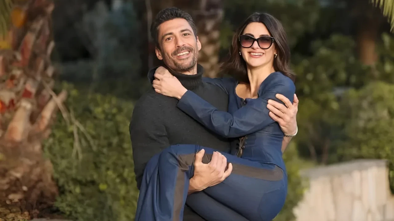 Nesrin Cavadzade ve Pamir Pekin'in Aşk Tatili! Çift Yunanistan’da Romantik Anlar Yaşıyor