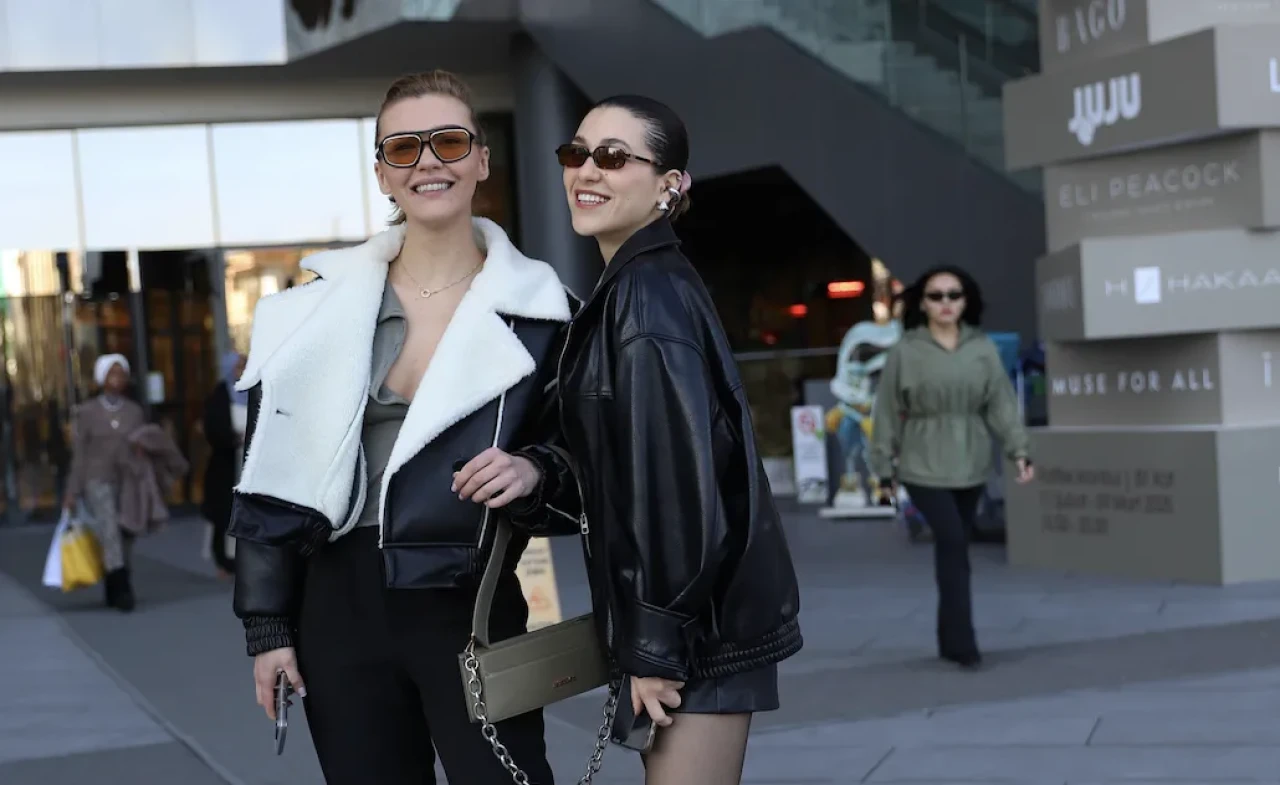 Çağla Şimşek, Begüm Akkaya ve Melisa Döngel'in göz kamaştıran anları!