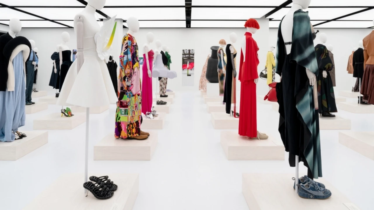 Moda Değil, Bir Sanat Eseri: LOEWE'nin 179 Yıllık Hikayesi Tokyo'da Hayat Buluyor!