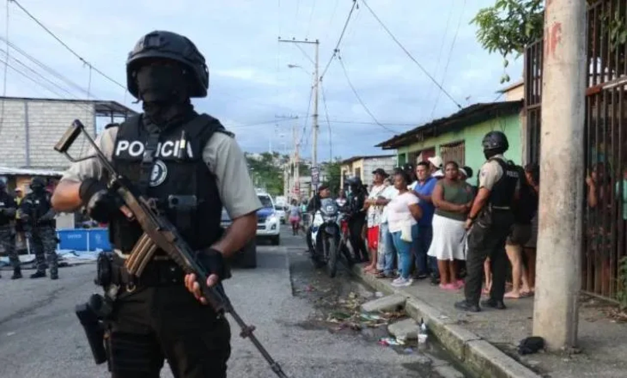 Ekvador’da Çeteler Savaşa Girdi: 22 Ölü, Sokaklar Kan Gölüne Döndü!