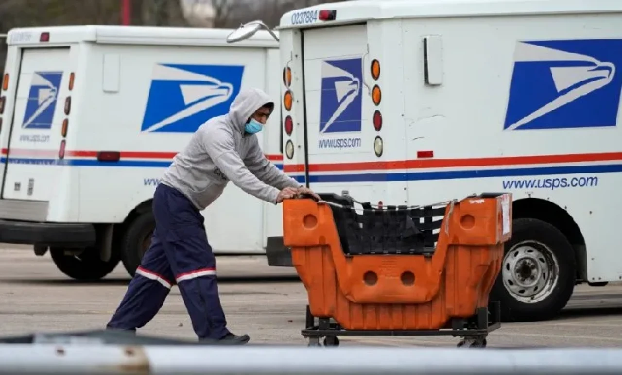 ABD’de Ekonomik Çöküş Sinyalleri! USPS 10 Bin Kişiyi Kapı Dışarı Ediyor