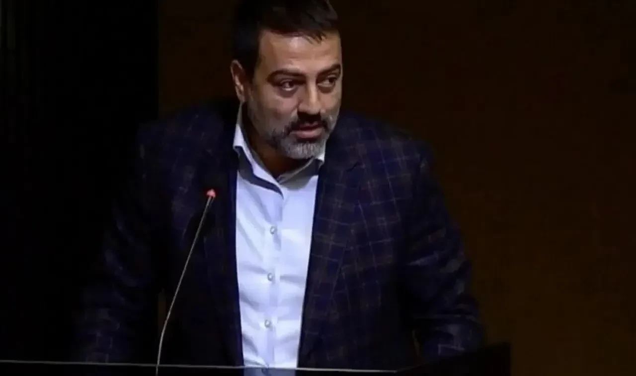 Umut Şenol Kimdir, Evli mi, eşi kim, çocukları, alevi mi, kaç yaşında, aslen nereli? Ne İş yapıyordu? Kariyeri