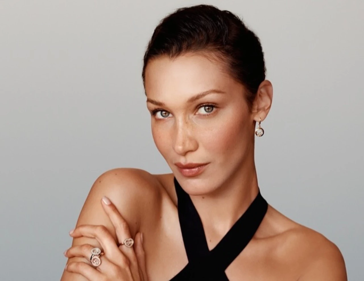 Bella Hadid Kimdir, Kaç Yaşında, Nereli, Nerede Yaşıyor, Mesleği Ne, Sevgilisi Var mı? Kariyer Yolculuğu ve Başarıları