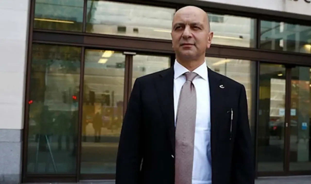 Akın İpek’in Eşi Kimdir, Kiminle Evli, Çocukları Kim, Serveti? Nerede Yaşıyor? İşte Tüm Detaylar