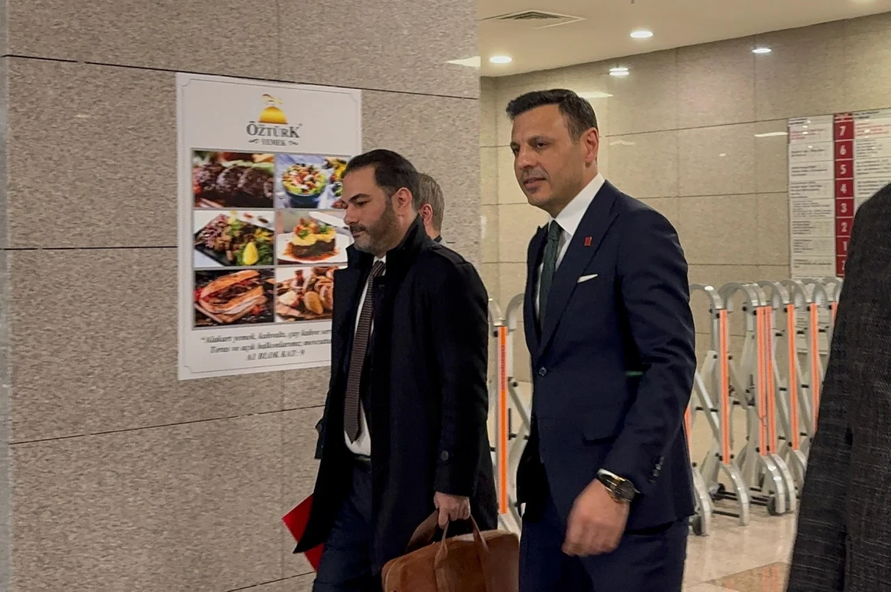 CHP İstanbul İl Başkanı Özgür Çelik "Polise Mukavemet" Soruşturması Kapsamında İfade Verdi