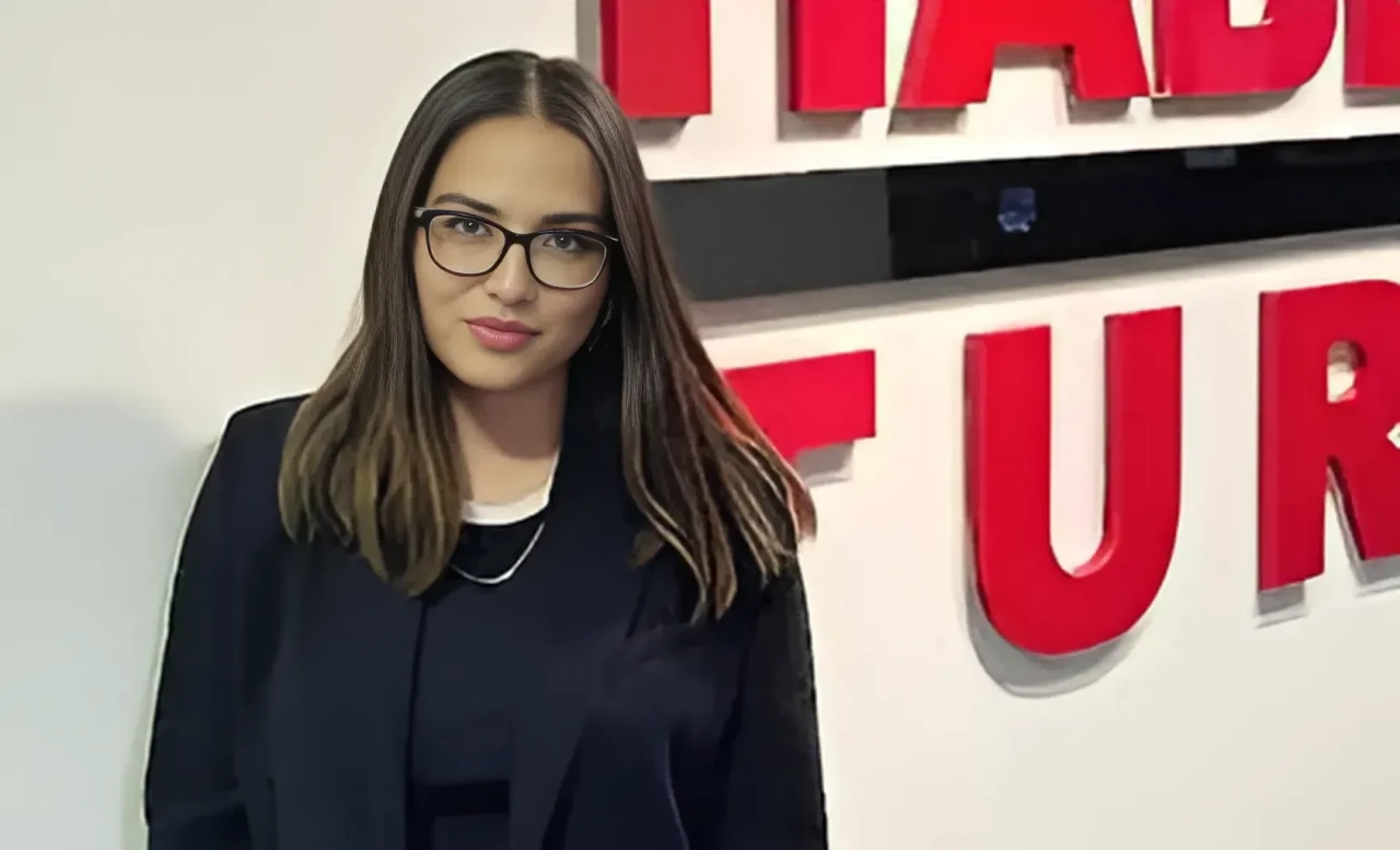 Buse Deviren Uludağ Kimdir, Kaç Yaşında, Evli mi, Eşi Kim, Sevgilisi Var mı? Muhabir