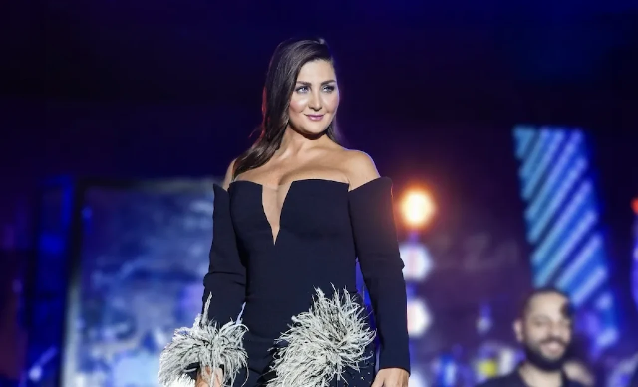 Sahne Şıklığıyla Göz Kamaştırdı: Sibel Can’dan “Pes”e Klip Geliyor