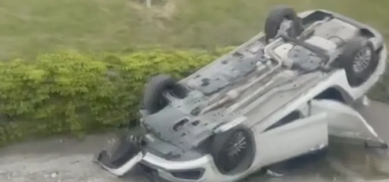 E5 Yan Yolda Korkutan Kaza! Otomobil Takla Attı, Çok Sayıda Ekip Sevk Edildi