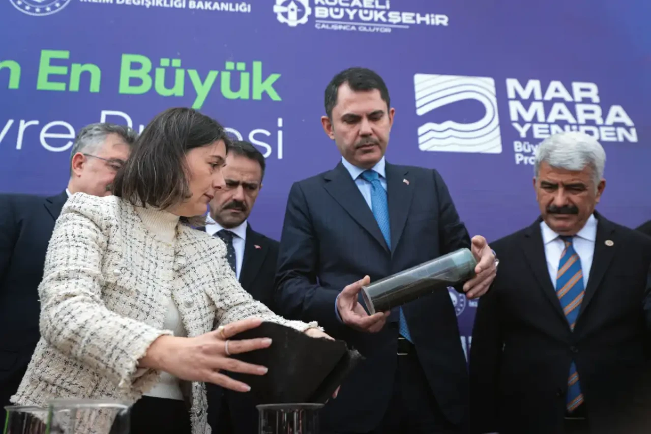 Bakan Murat Kurum: İzmit Körfezi'nde Türkiye ve Dünyaya Örnek Olacak Proje Yürütüyoruz!