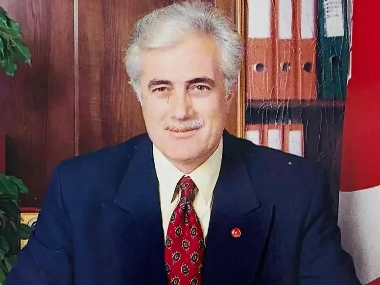 Burhan Abiş Kimdir, Kaç Yaşında, Nereli, Mesleği Nedir, Hangi Partili?