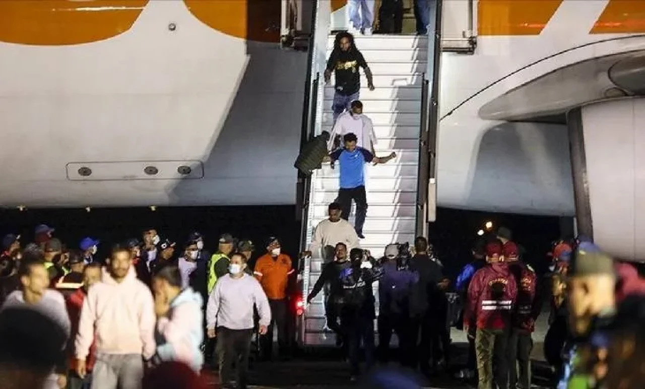 ABD’den Sınır Dışı Edilen 318 Kişi Ülkelerine Döndü: İçlerinde 142 Çocuk Vardı!