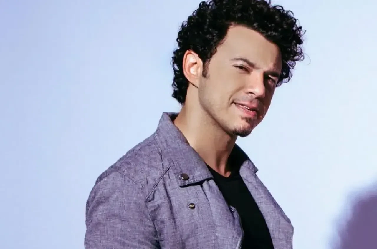 Buray kimdir, kaç yaşında, kiminle evli, eşi kim? Aslen nereli, evli mi, çocukları var mı, nerede yaşıyor?