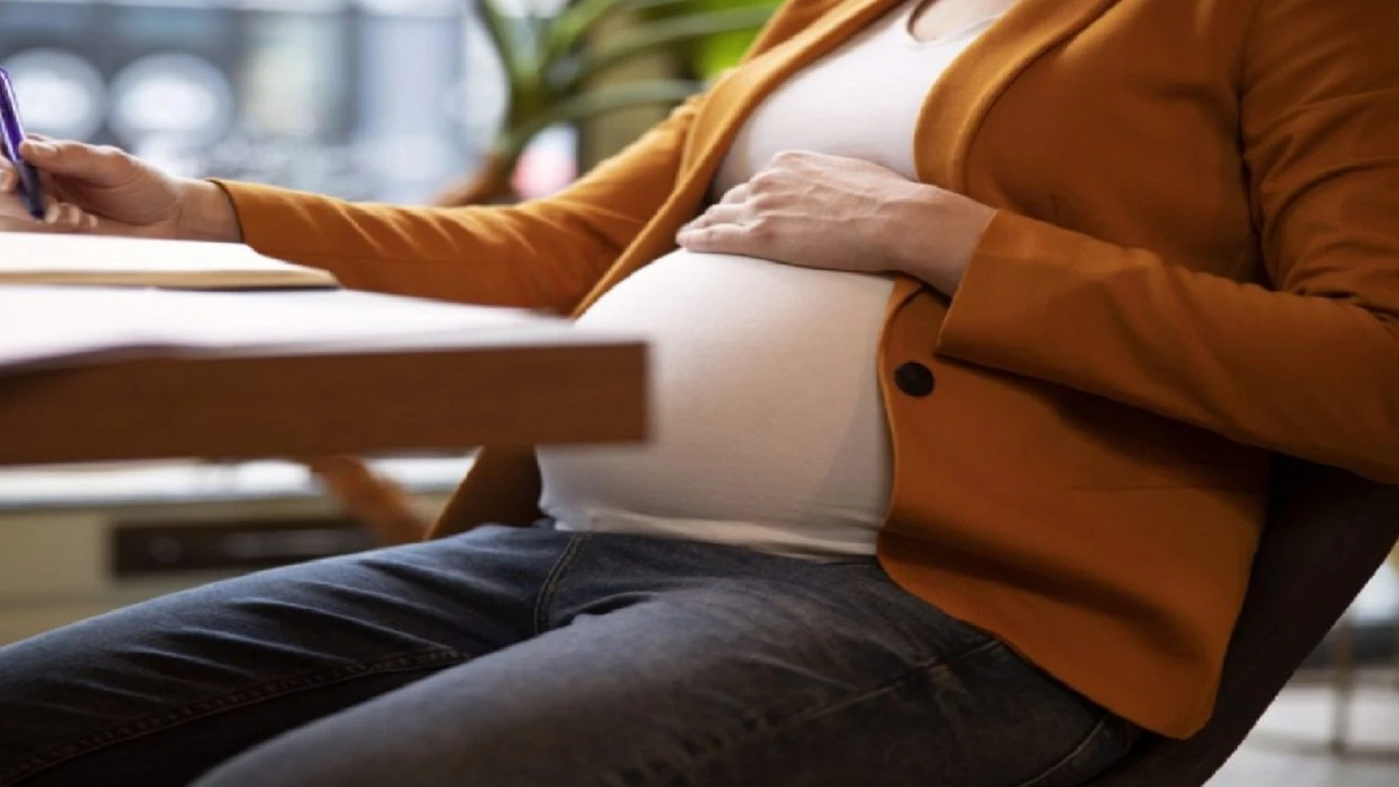 Anneler için tarihi müjde: Ücretli doğum izni 1 yıla çıkıyor!