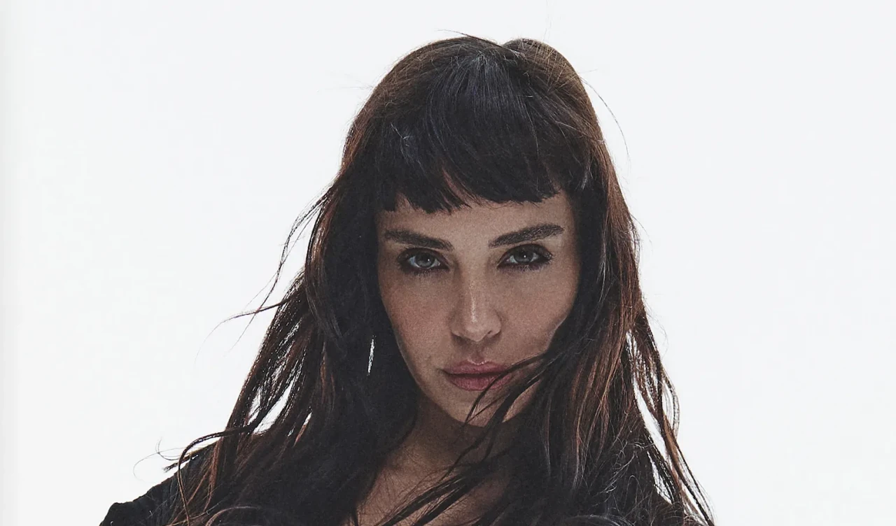 Sezen Aksu Esintili “Harap” Yayında! Aybüke Albere’den 2025’e Damga